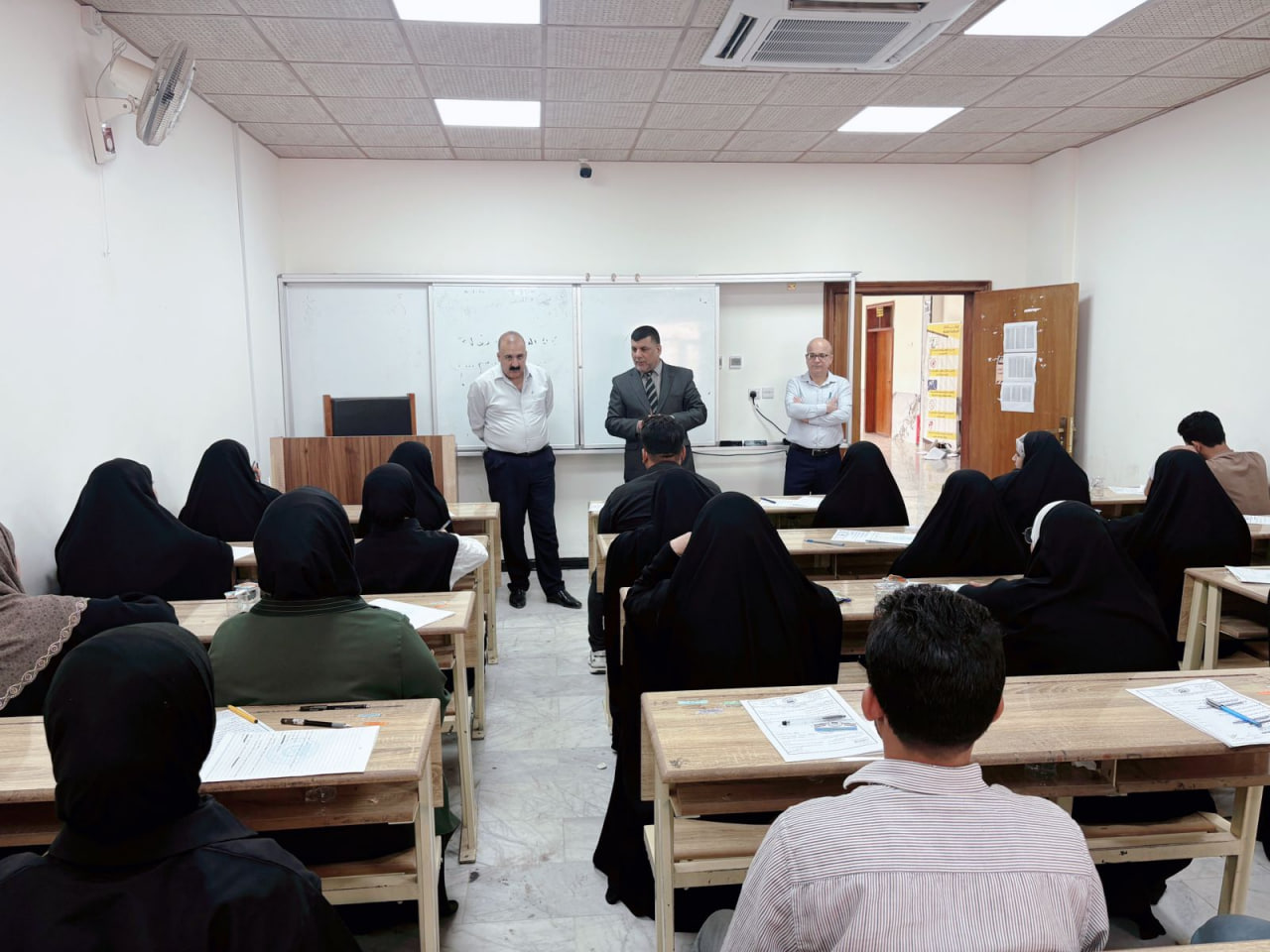 استمرار الأمتحانات النهائية لطلبة المراحل الدراسية في أقسام كلية التربية الأساسية 